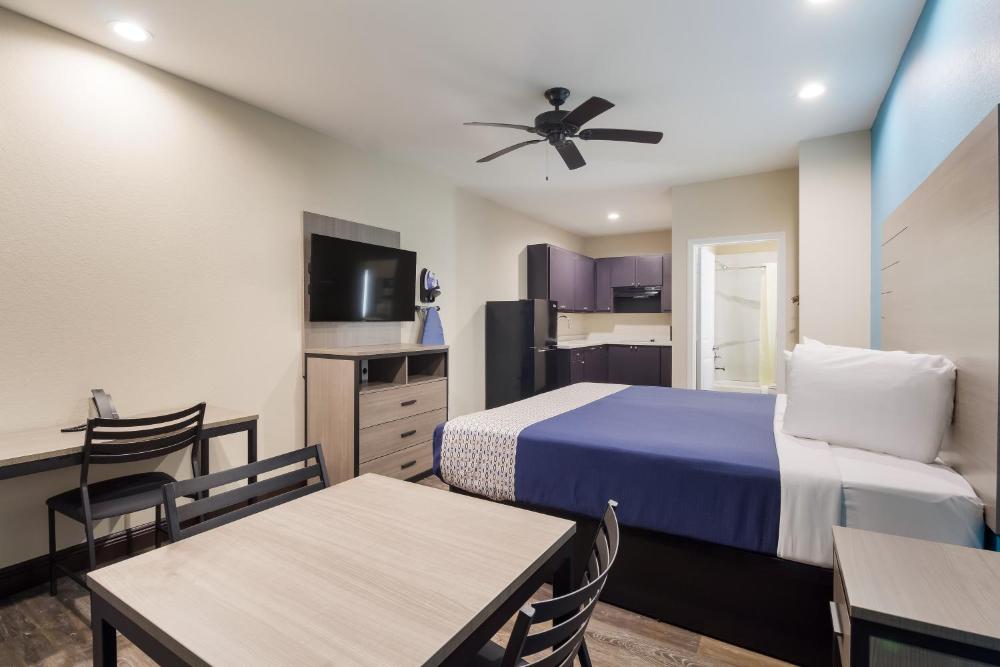 Deluxe Single Room interior