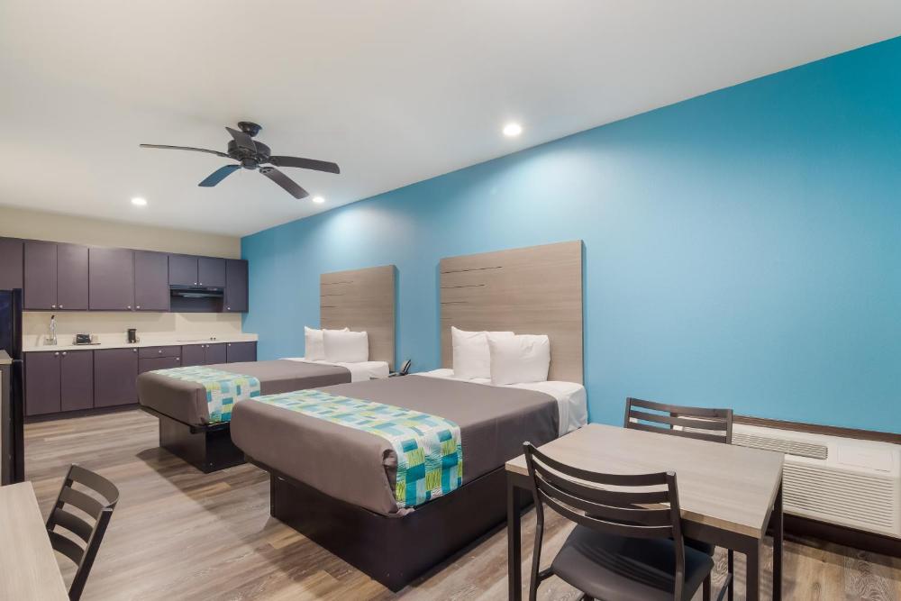 Deluxe Double Room interior